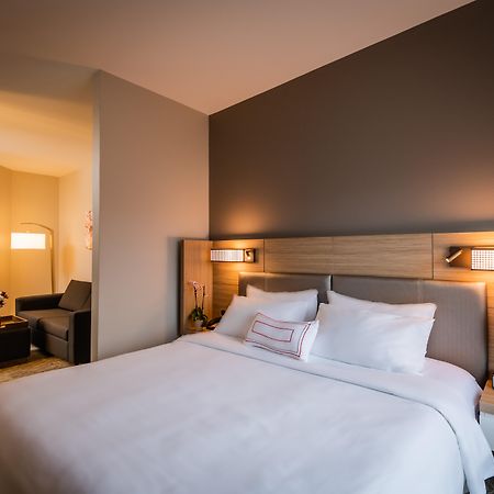 Springhill Suites By Marriott Tarrytown Westchester County Экстерьер фото